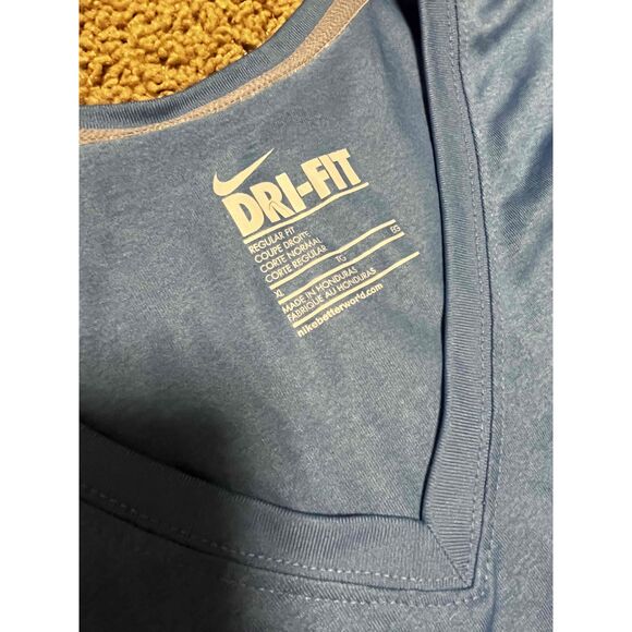 Womens Blue Athletic Dri-Fit V-Neck T-Shirt Size XL - Picture 4 of 5